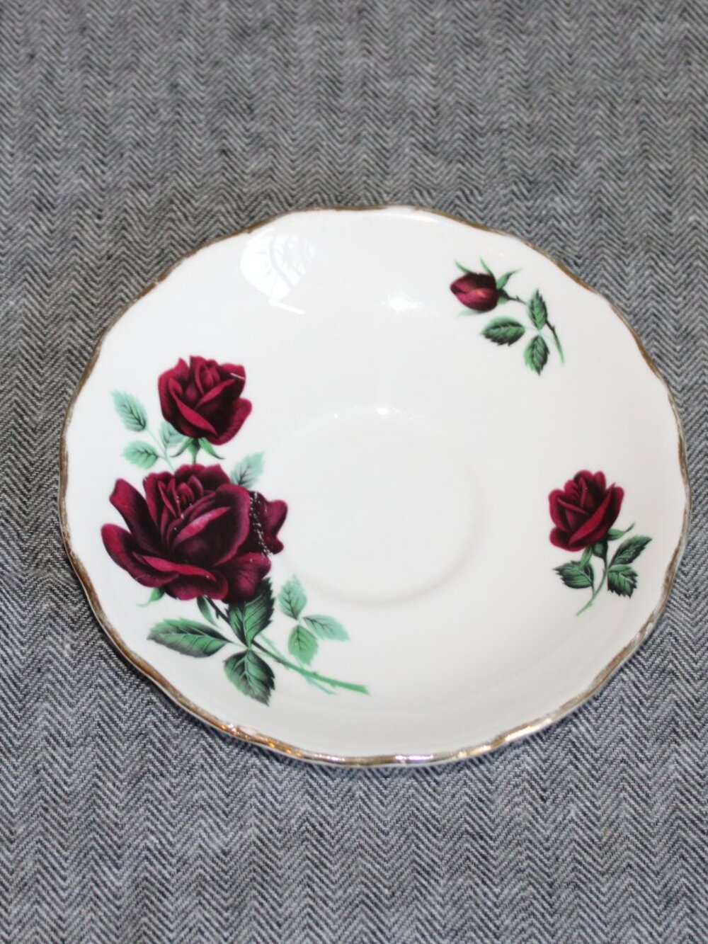Vintage/MCM Royal Vale Red Roses White China Saucer w/ Gold Rims